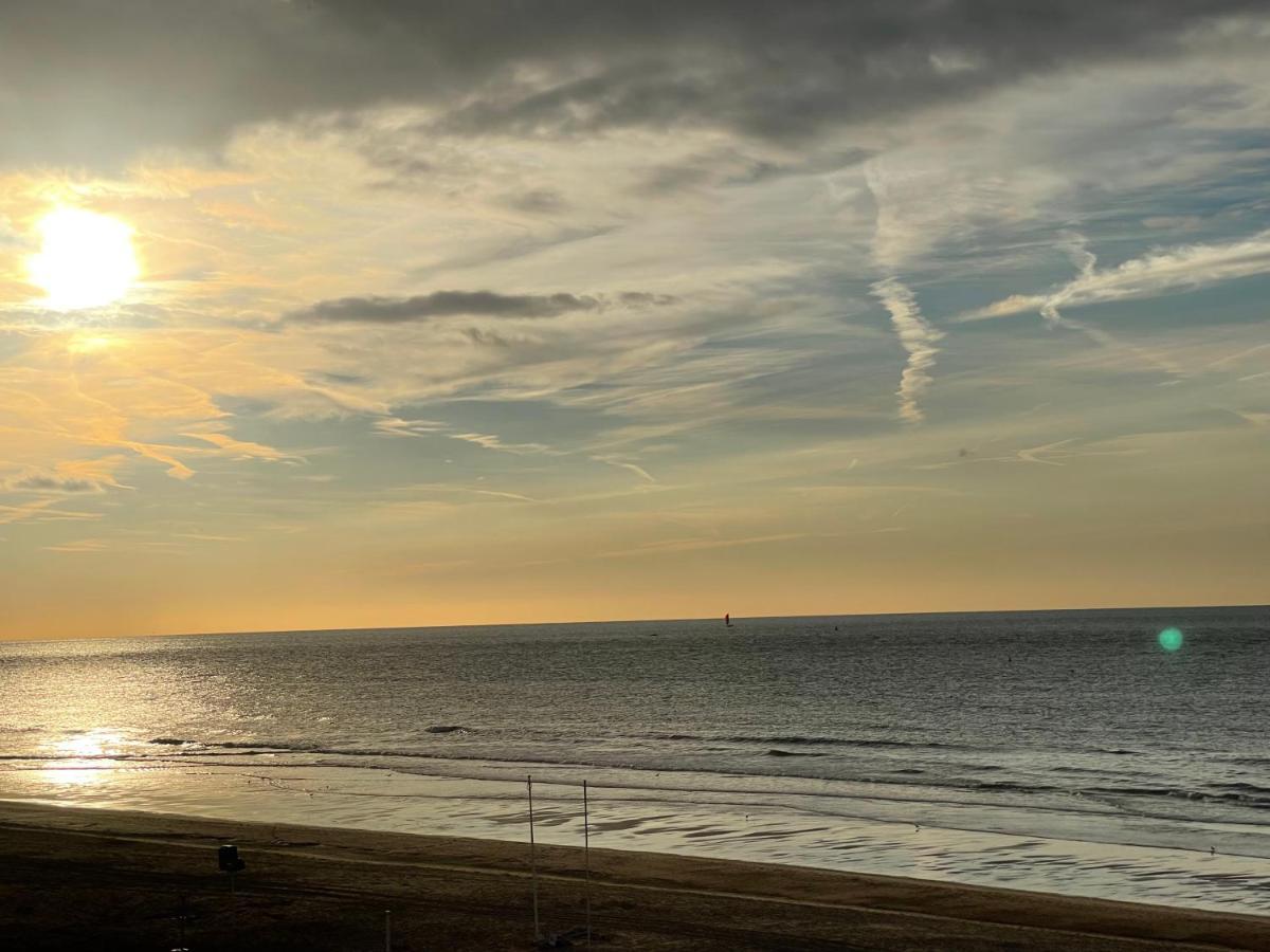 Luxe app - Zeedijk Mariakerke - Prachtig zeezicht Appartement Oostende Buitenkant foto